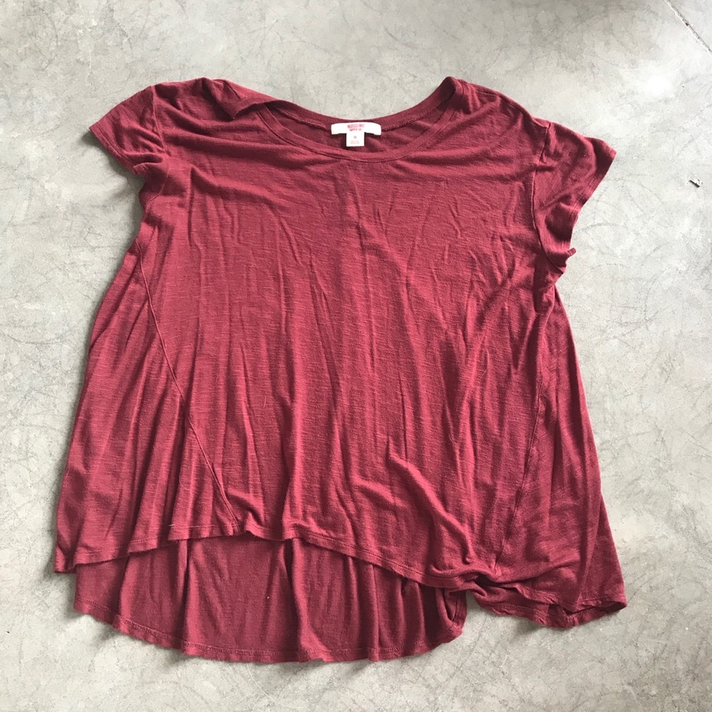 Maroon t shirt